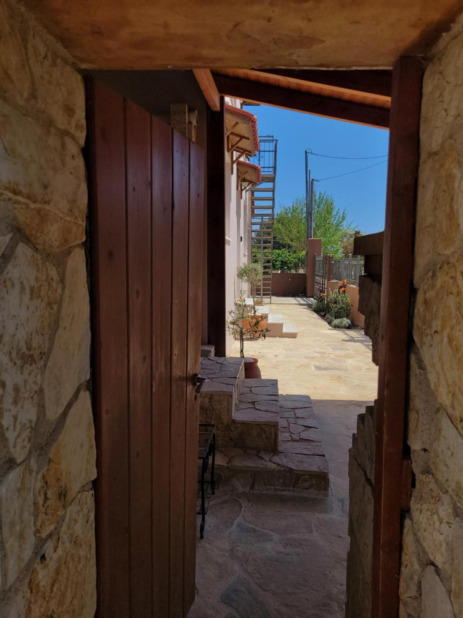 דירות ארטמידה Lithos House מראה חיצוני תמונה